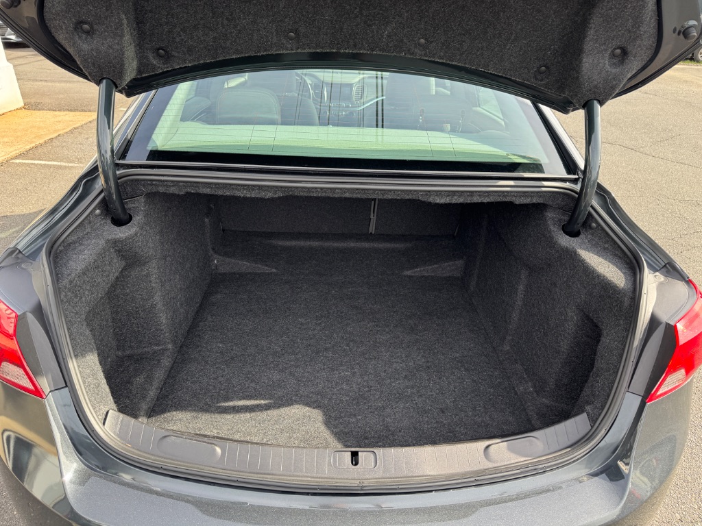 2018 Chevrolet Impala LT photo