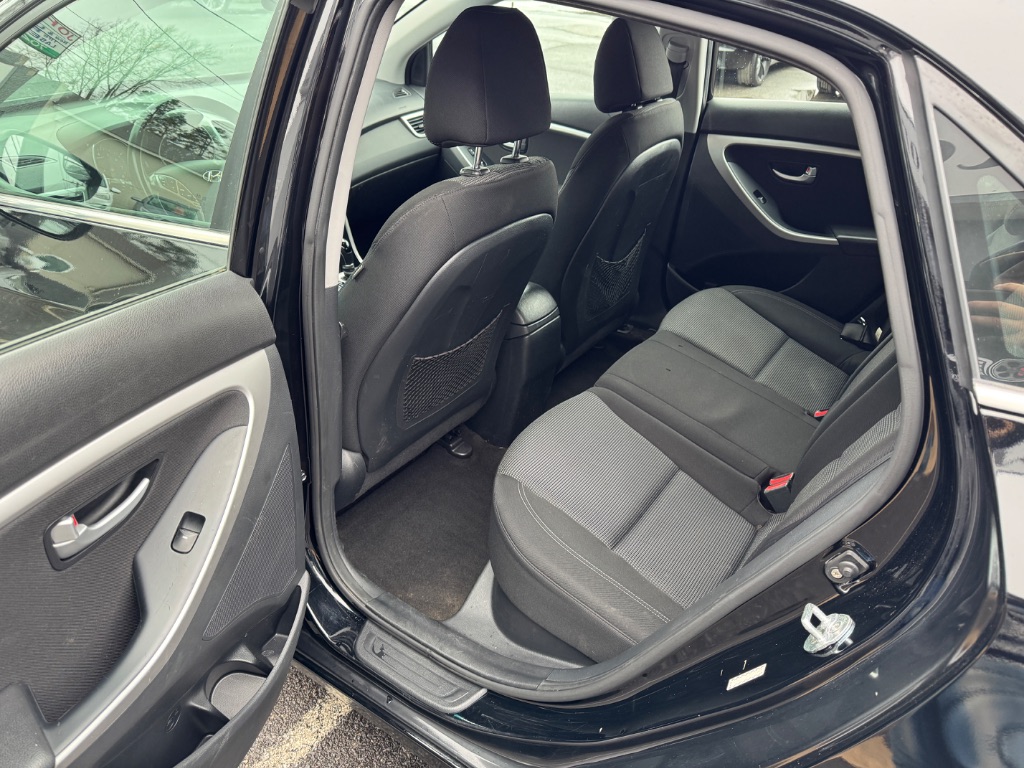 2016 Hyundai Elantra GT photo