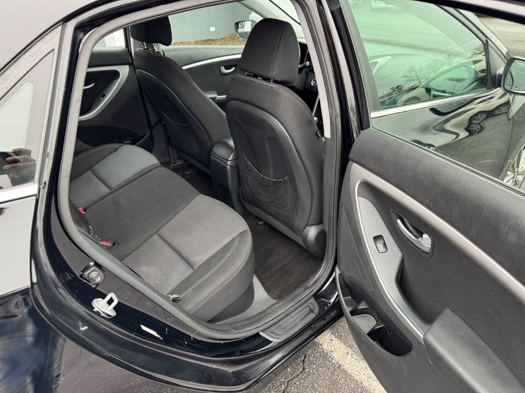 2016 Hyundai Elantra GT photo