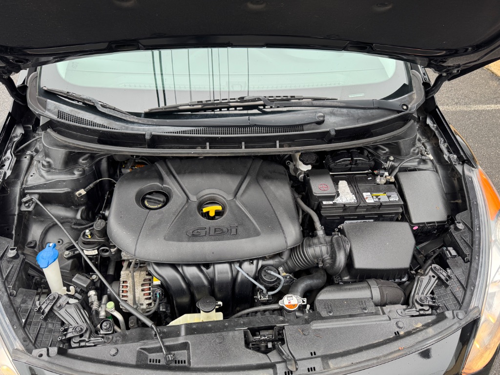 2016 Hyundai Elantra GT photo