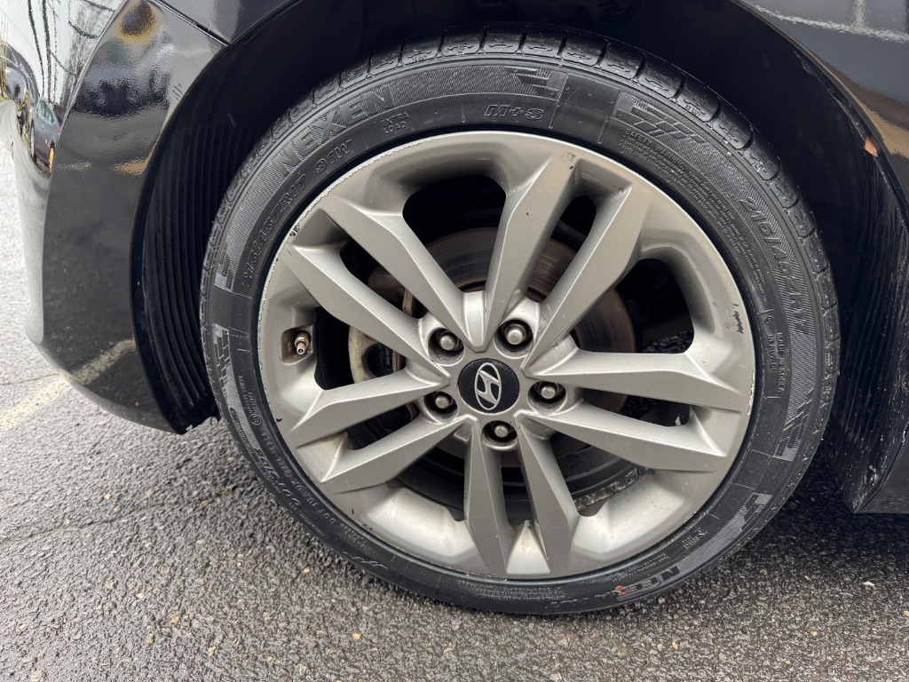 2016 Hyundai Elantra GT photo