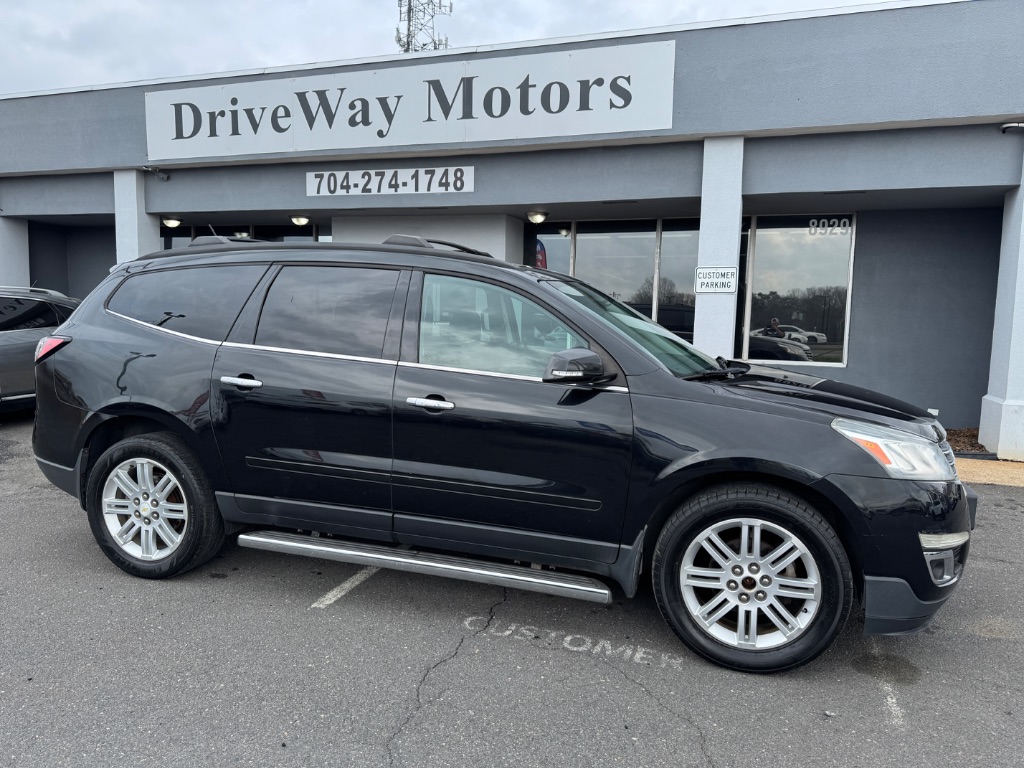 2013 Chevrolet Traverse LT photo