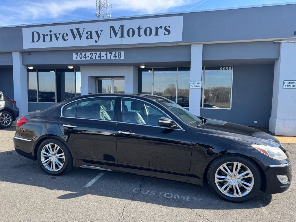 2013 Hyundai Genesis 3.8L photo