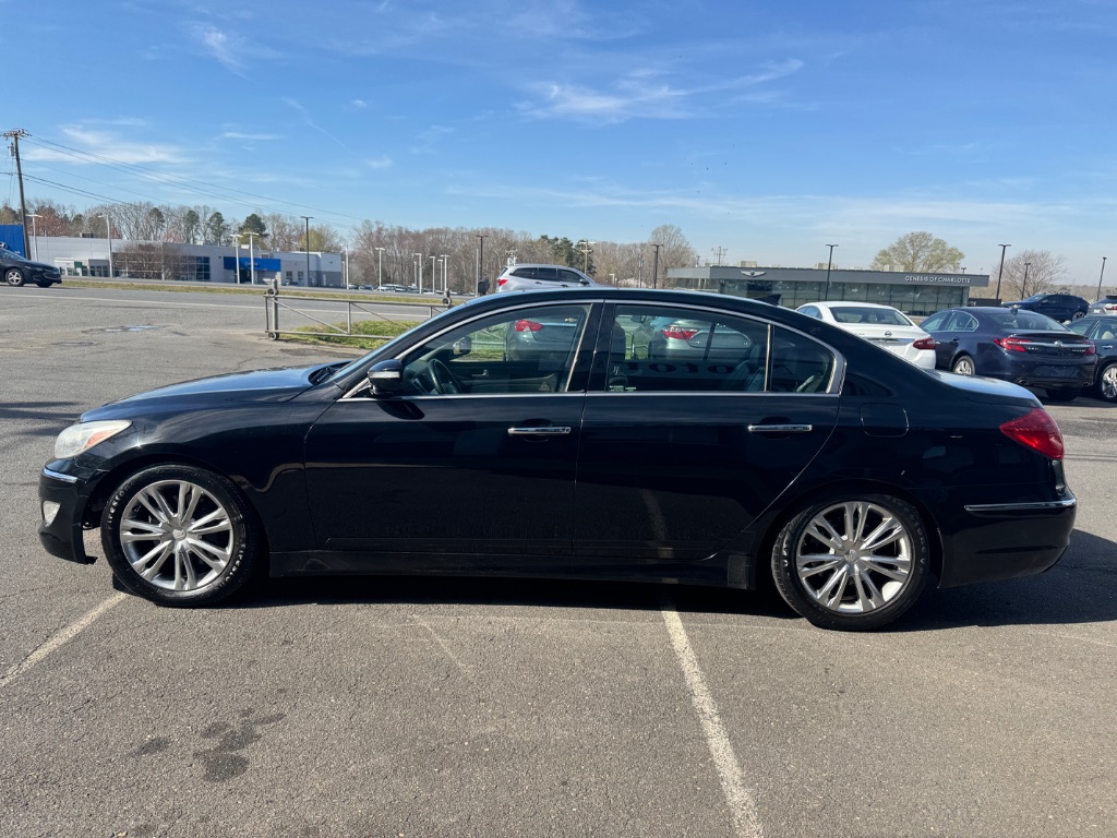 2013 Hyundai Genesis 3.8L photo