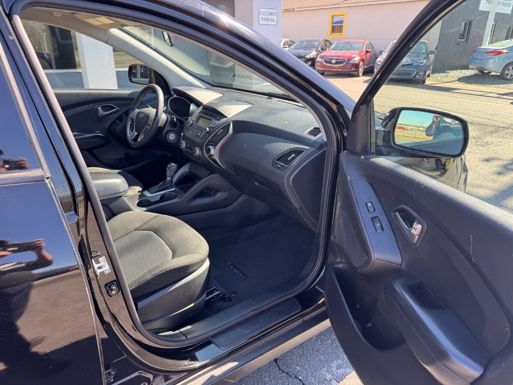 2015 Hyundai Tucson - $13,500