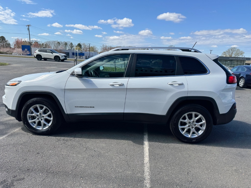 2014 Jeep Cherokee - $13,500