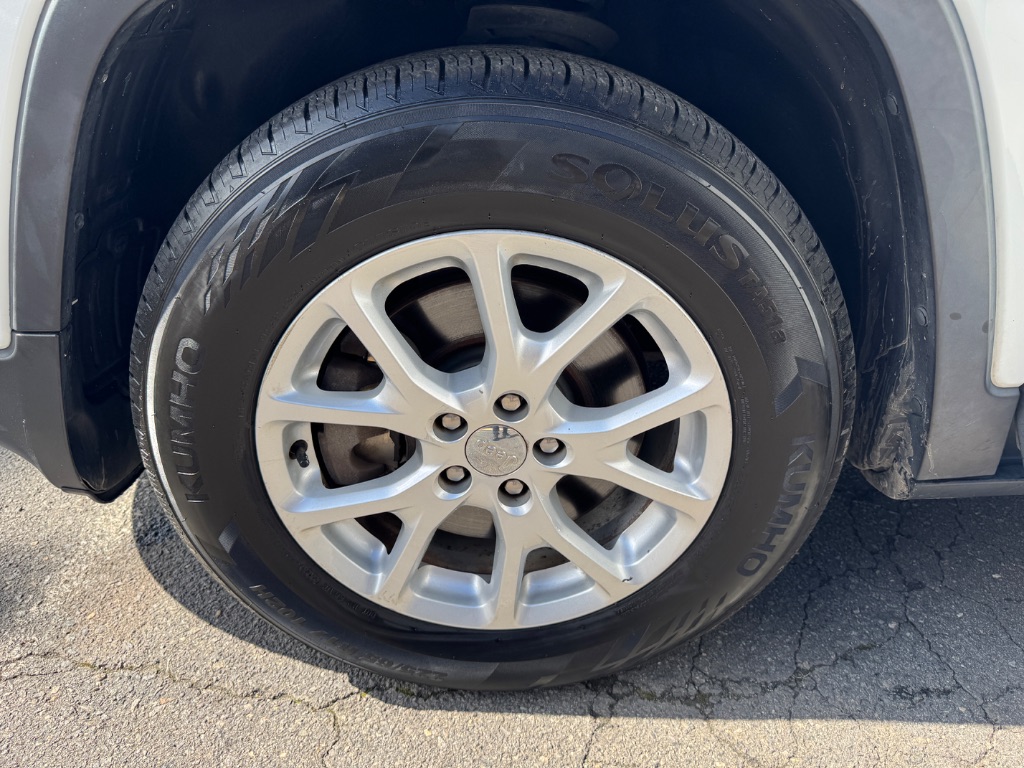 2014 Jeep Cherokee - $13,500