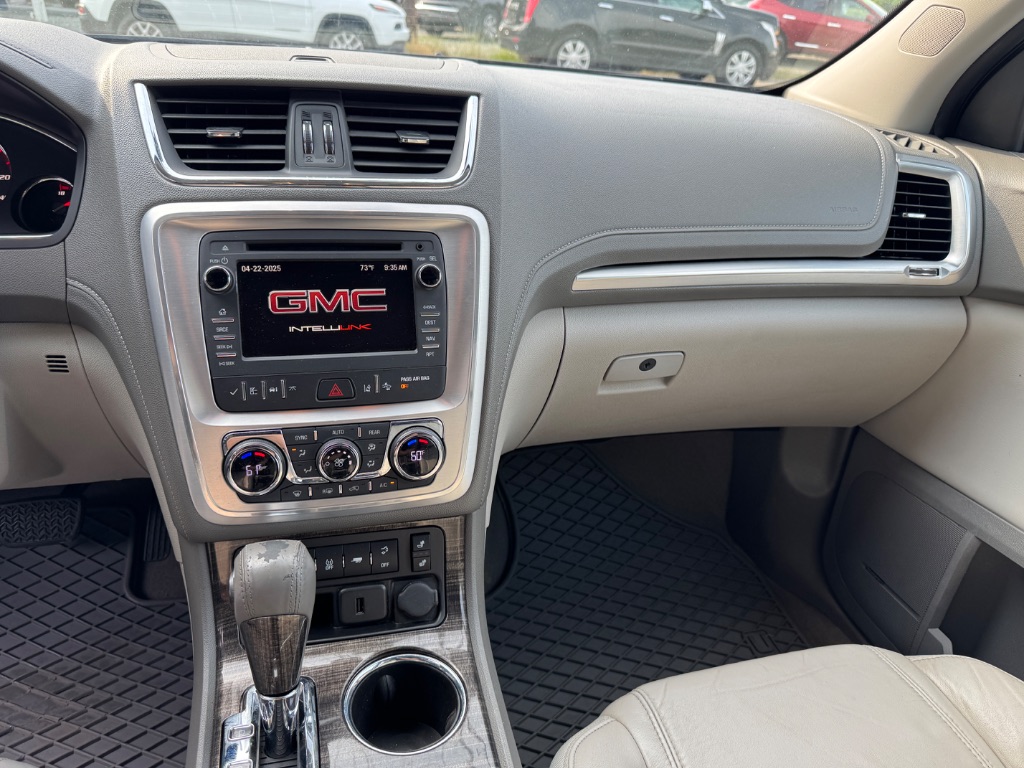 2016 GMC Acadia SLT1 photo