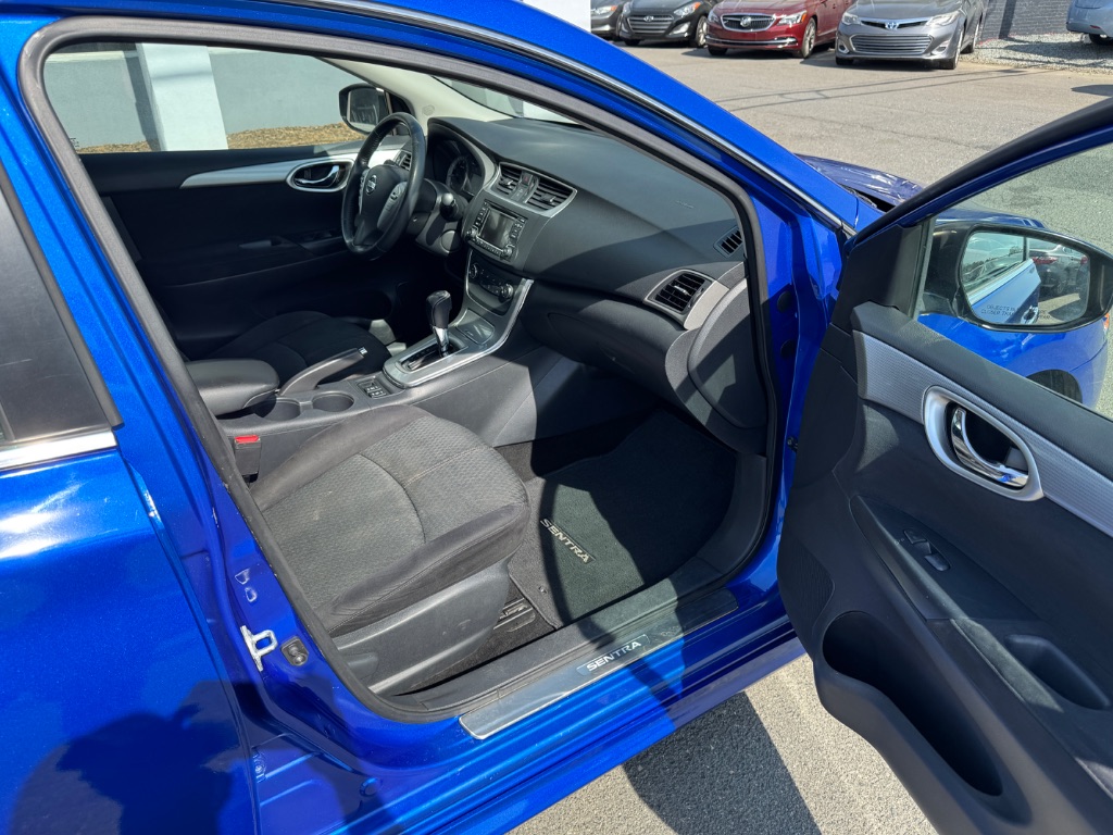 2015 Nissan Sentra - $11,000