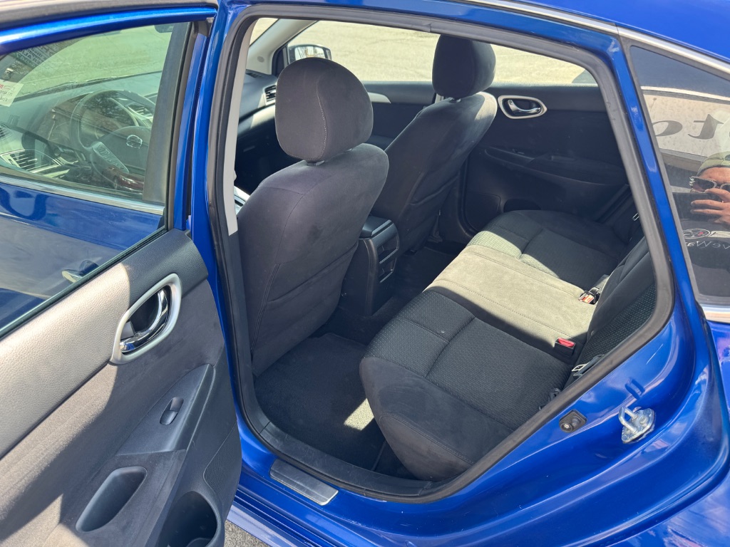 2015 Nissan Sentra - $11,000