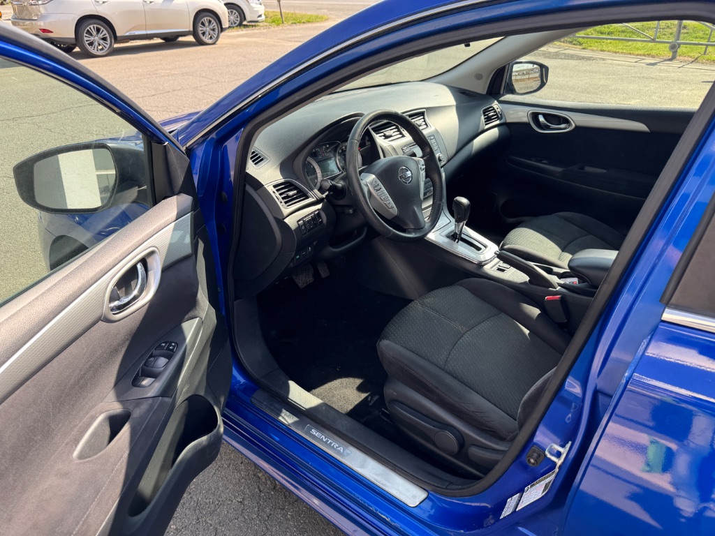 2015 Nissan Sentra - $11,000