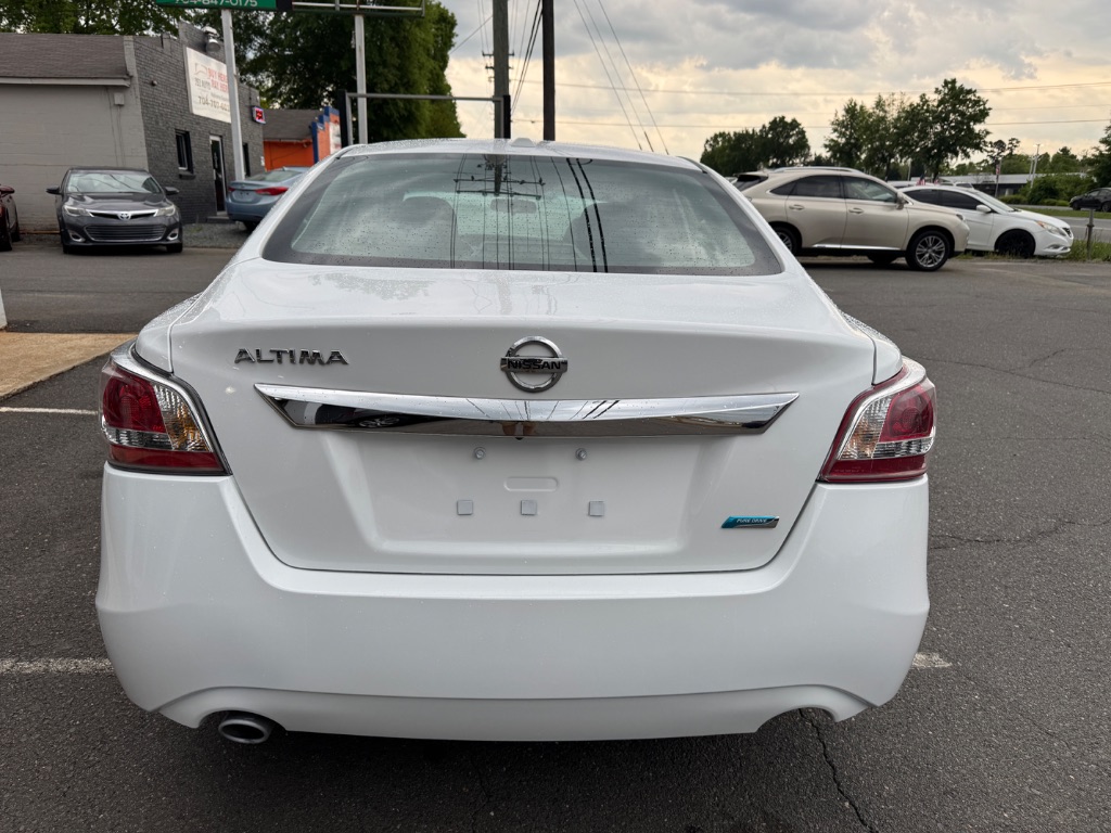 2015 Nissan Altima - $11,500