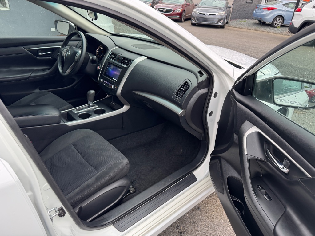 2015 Nissan Altima - $11,500