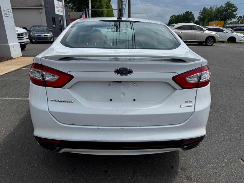 2015 Ford Fusion SE photo