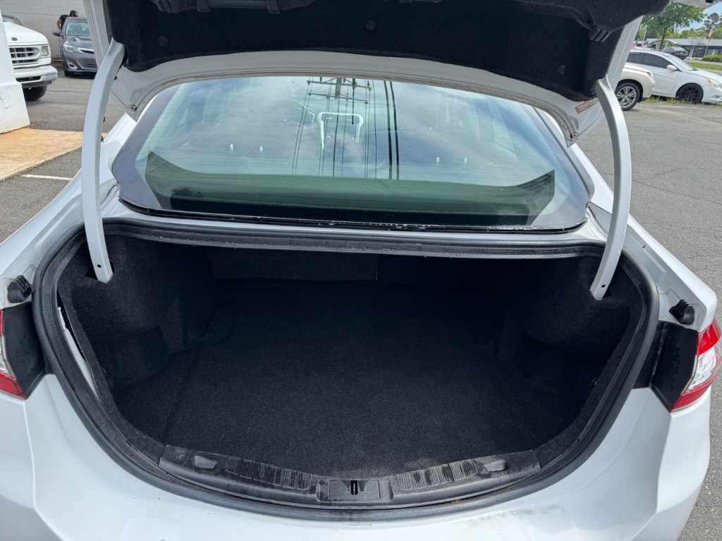 2015 Ford Fusion SE photo
