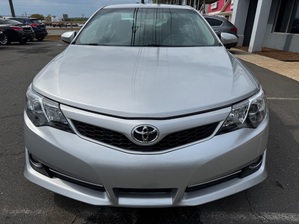 2014 Toyota Camry - $13,900