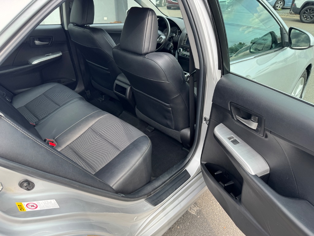 2014 Toyota Camry - $13,900