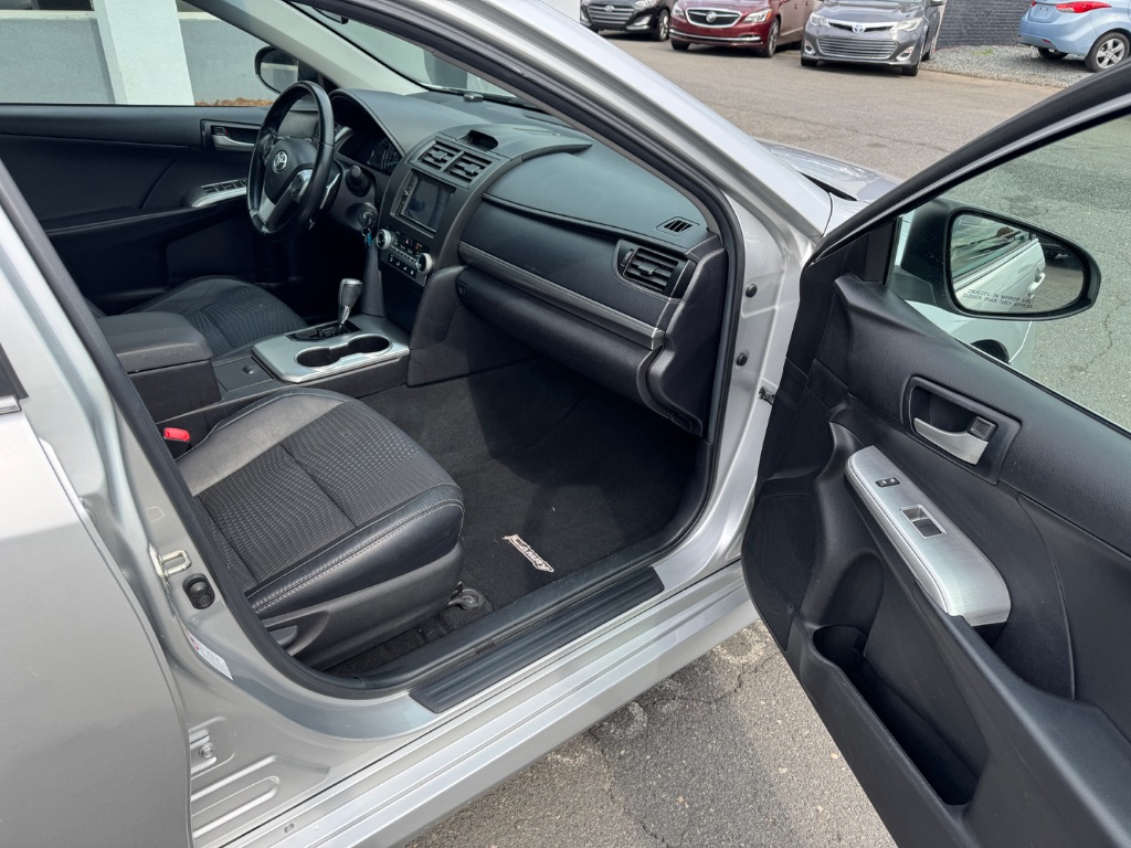 2014 Toyota Camry - $13,900