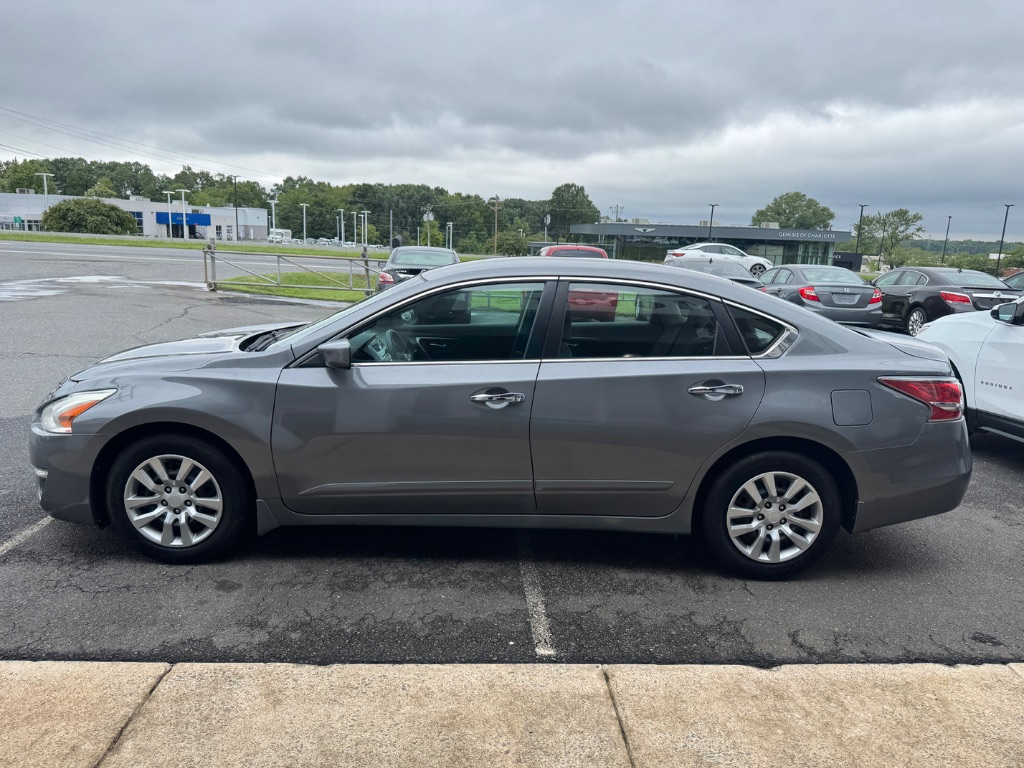 2015 Nissan Altima - $13,000