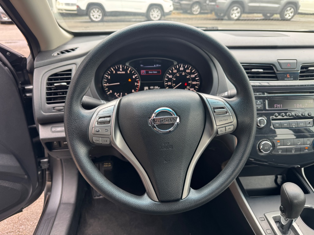 2015 Nissan Altima - $13,000