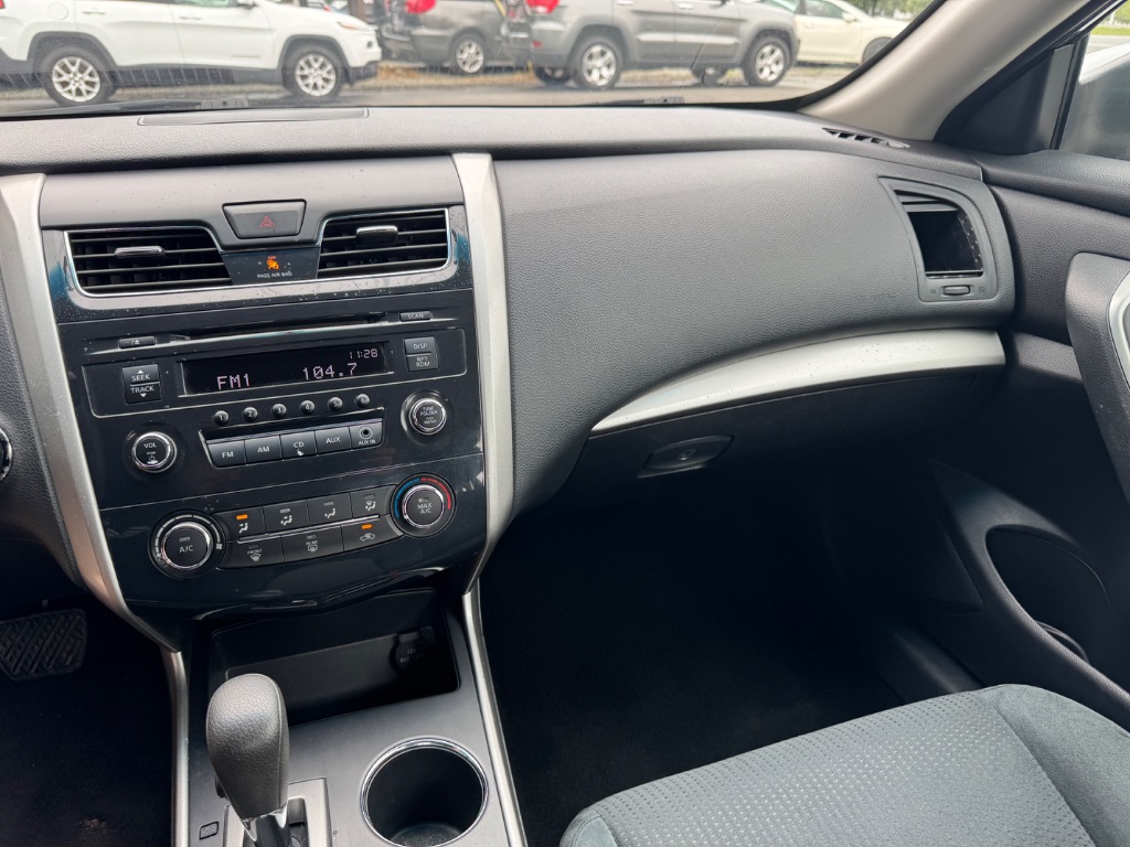 2015 Nissan Altima - $13,000