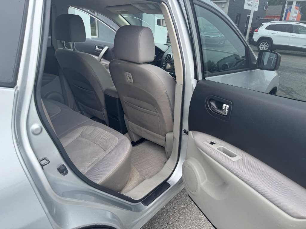 2012 Nissan Rogue - $5,500
