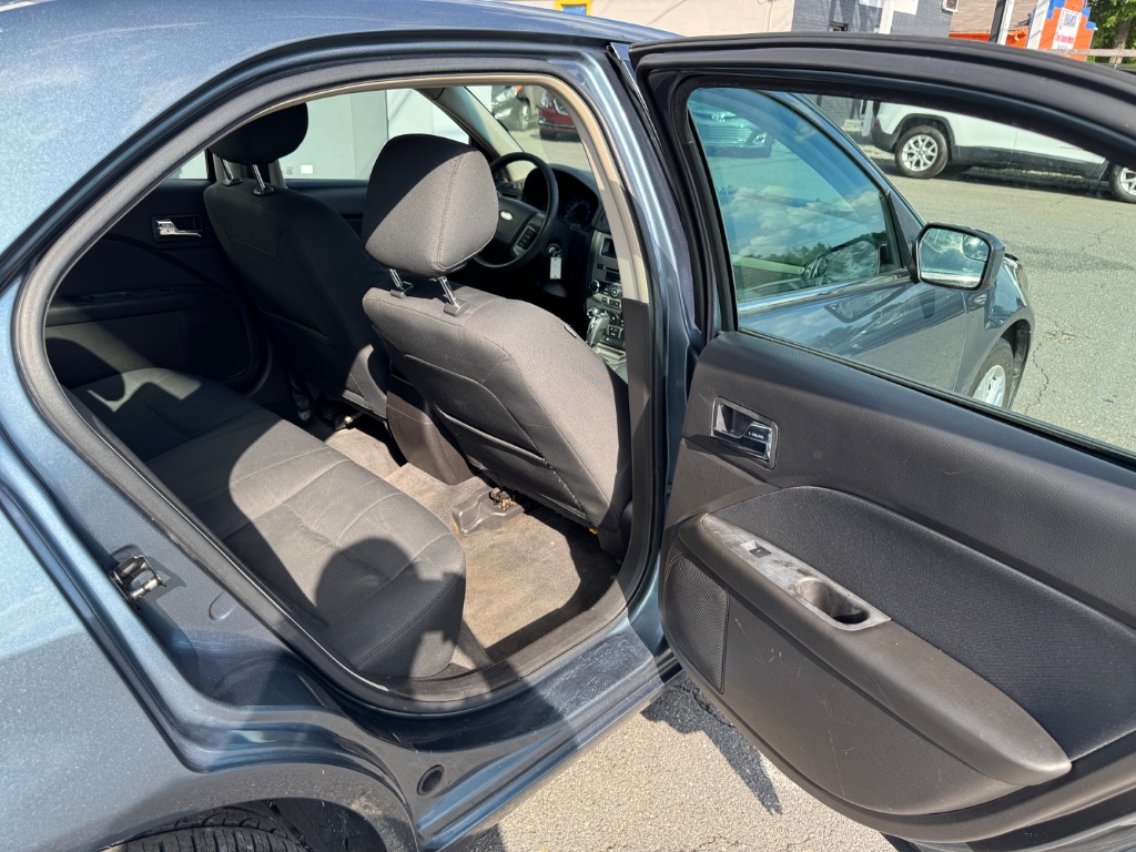 2012 Ford Fusion SE photo