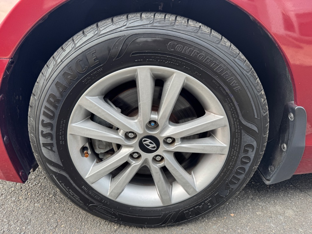 2015 Hyundai Sonata - $14,500