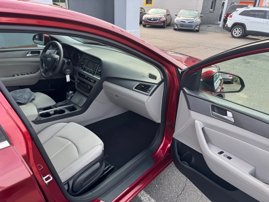 2015 Hyundai Sonata - $14,500