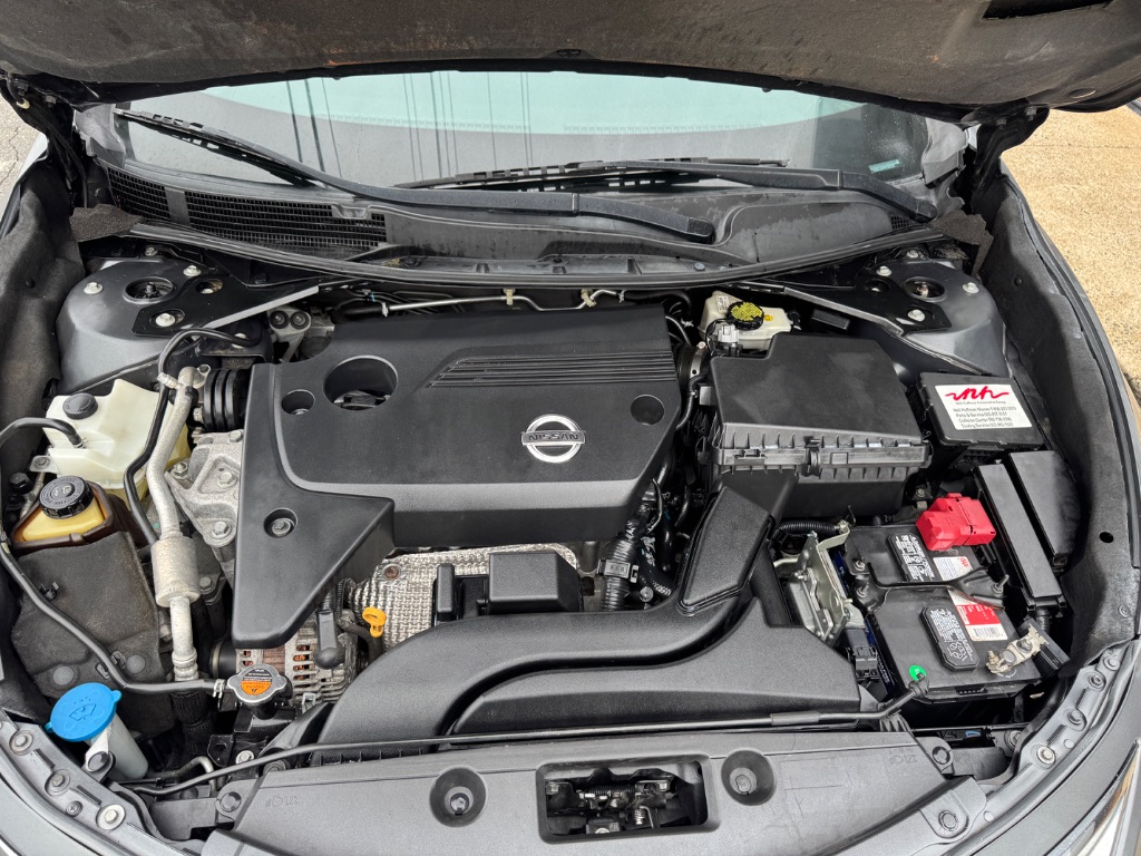 2015 Nissan Altima - $13,500