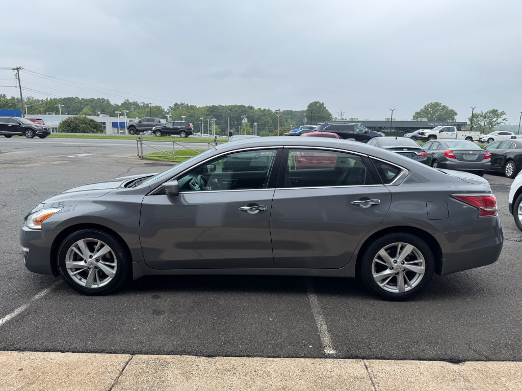 2015 Nissan Altima - $13,500