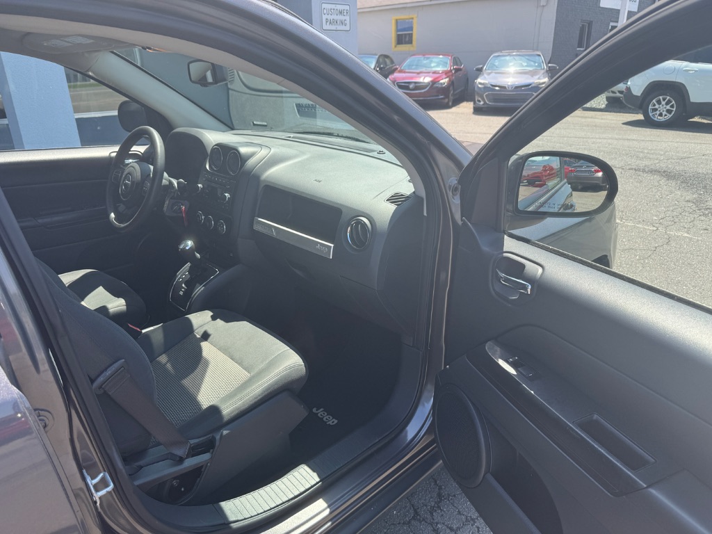 2016 Jeep Compass - $11,500