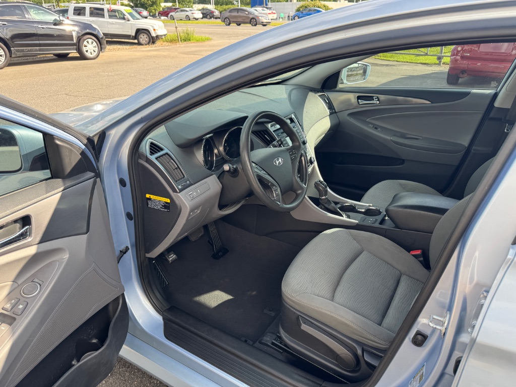 2014 Hyundai Sonata - $9,999