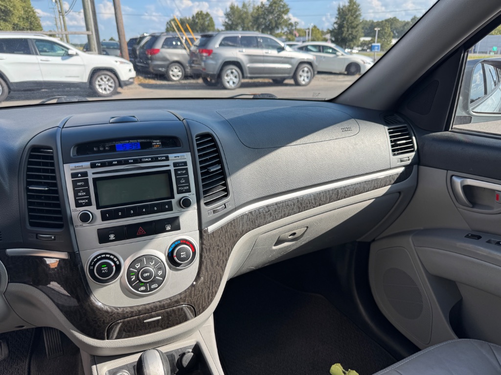 2009 Hyundai Santa Fe - $8,999