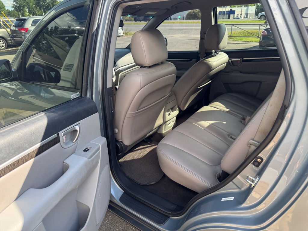 2009 Hyundai Santa Fe - $8,999