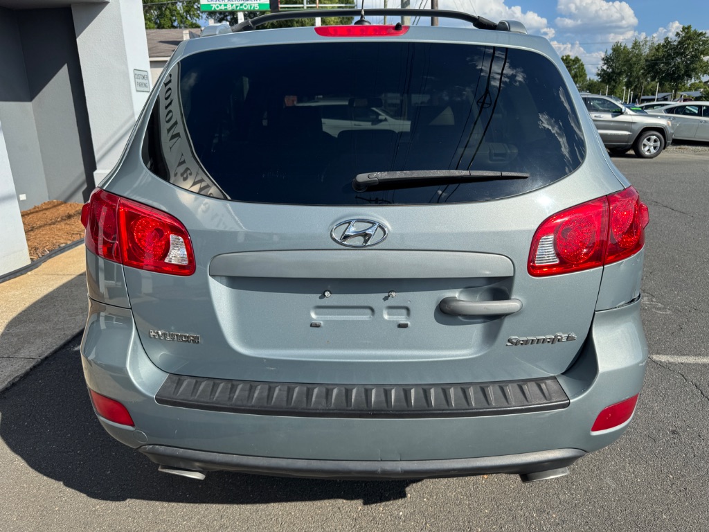 2009 Hyundai Santa Fe - $8,999