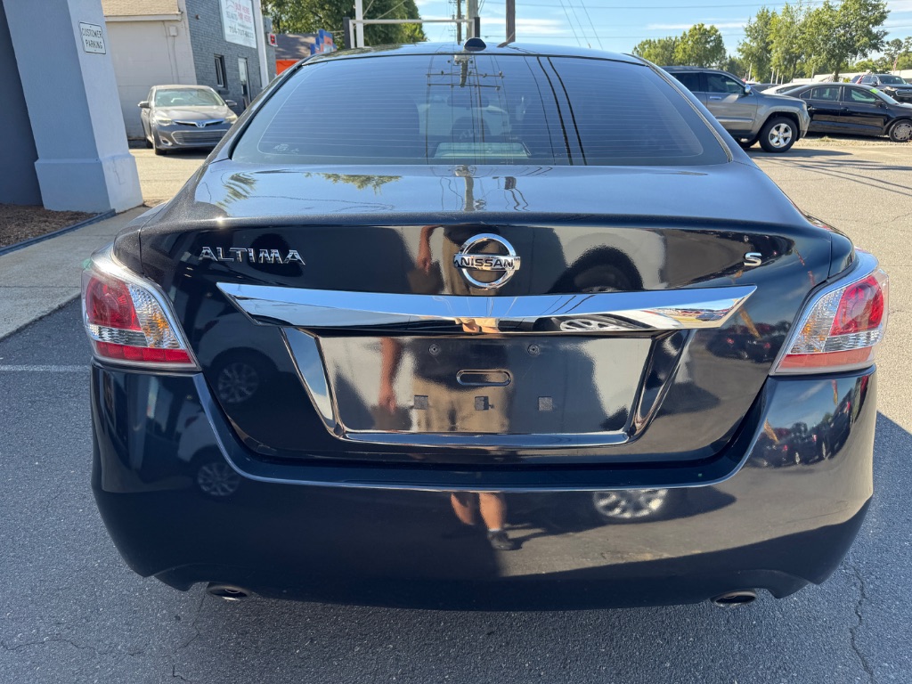 2015 Nissan Altima - $12,000
