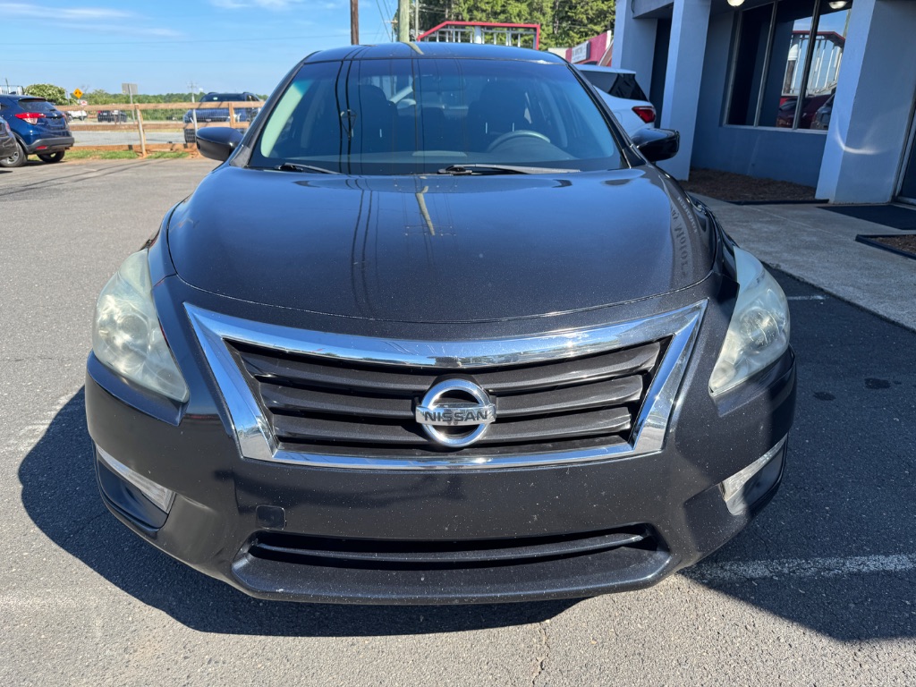2015 Nissan Altima - $12,000