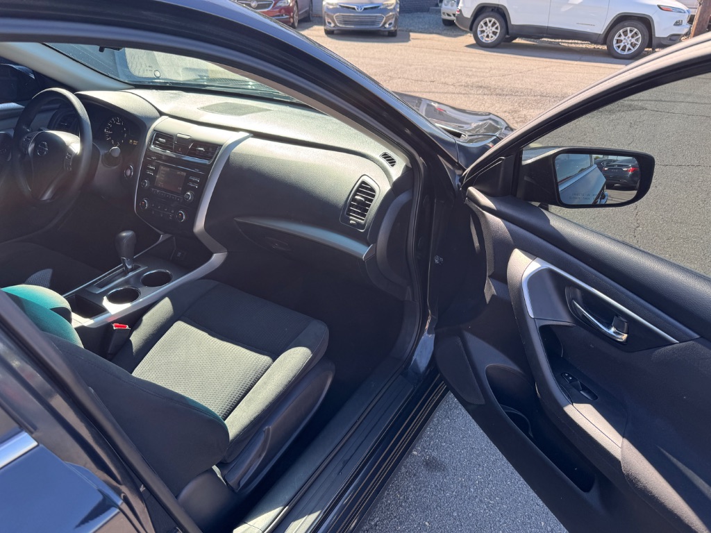 2015 Nissan Altima - $12,000