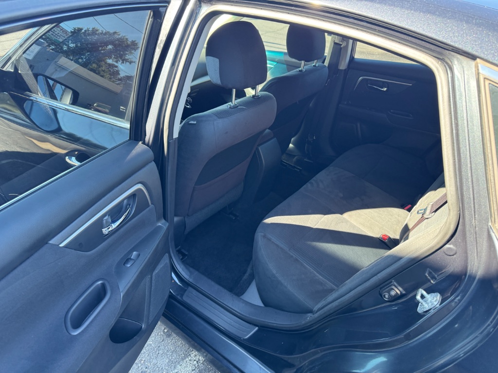 2015 Nissan Altima - $12,000