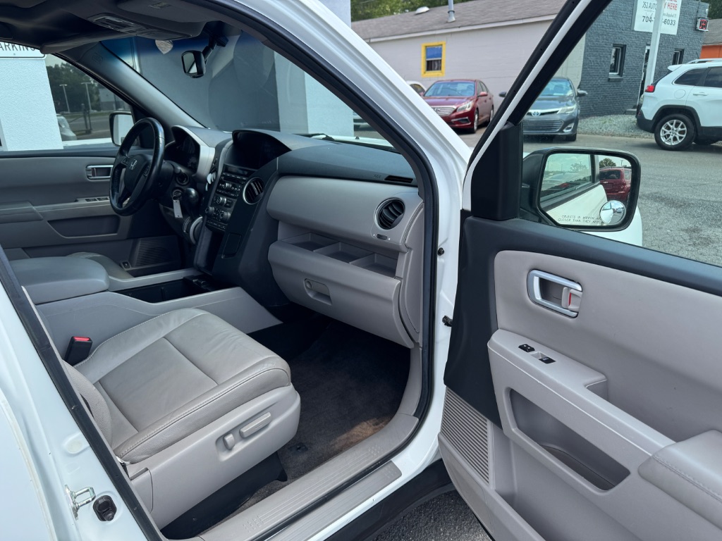 2012 Honda Pilot - $11,000