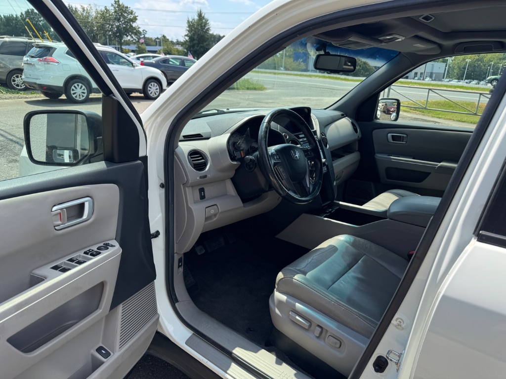 2012 Honda Pilot - $11,000