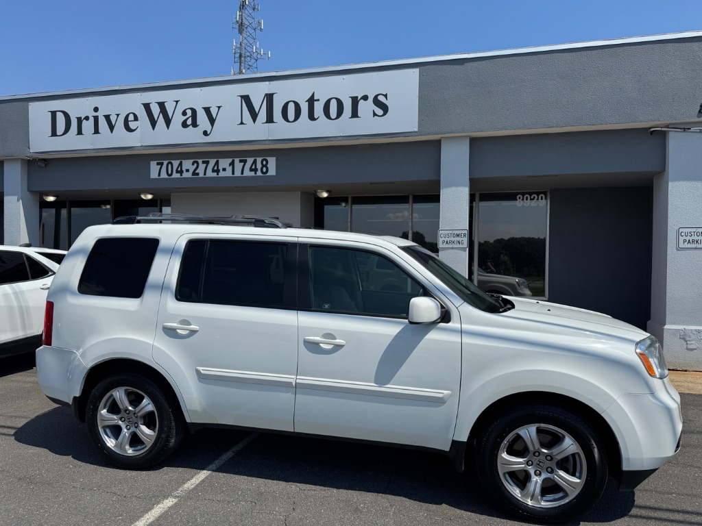 2012 Honda Pilot - $11,000