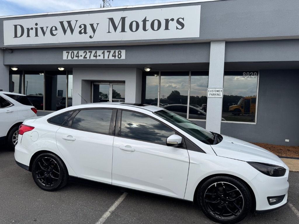 2017 Ford Focus - $9,999