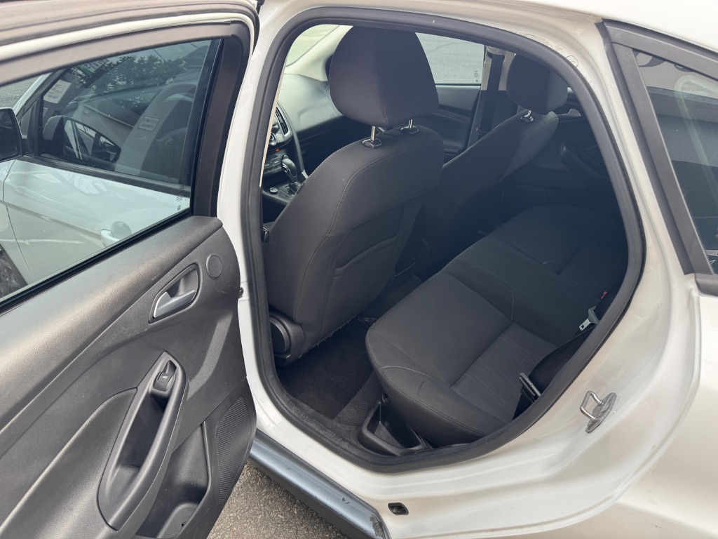 2017 Ford Focus - $9,999