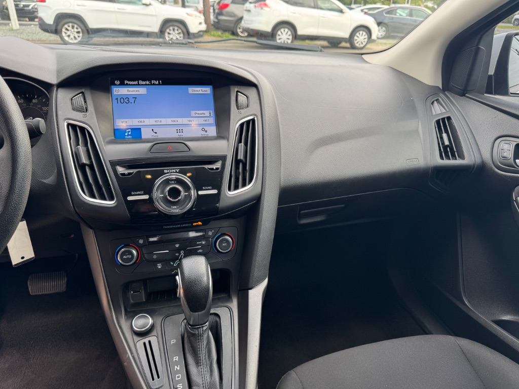 2017 Ford Focus - $9,999