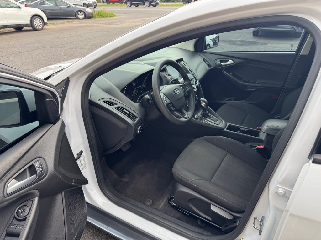 2017 Ford Focus - $9,999