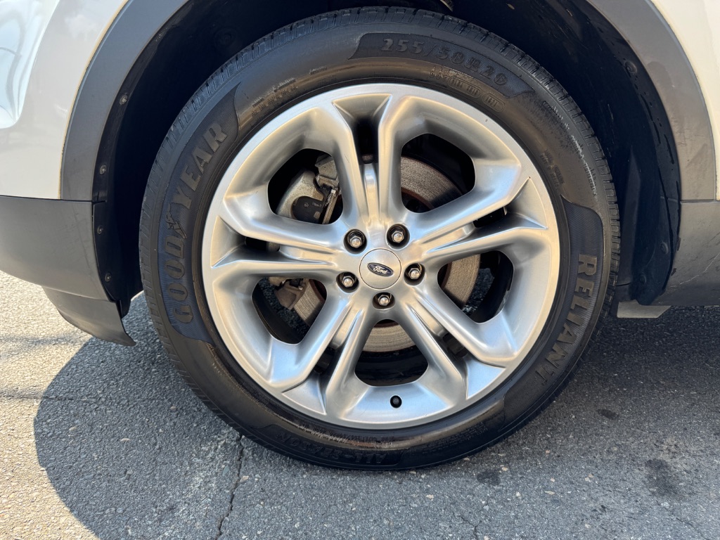 2015 Ford Explorer - $15,500