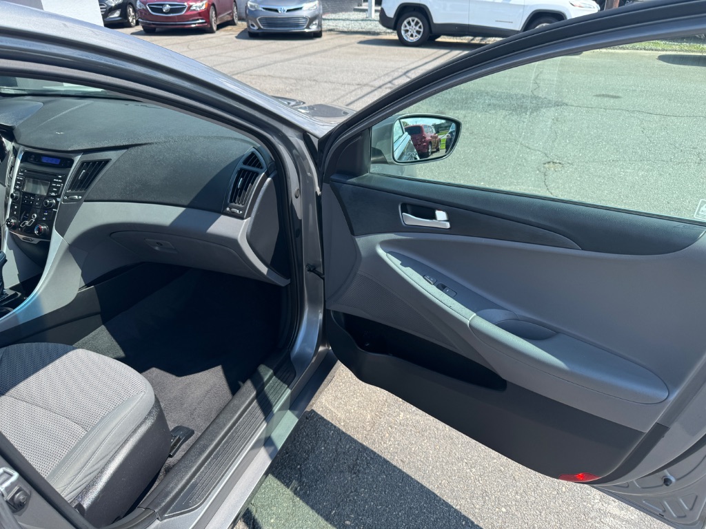 2013 Hyundai Sonata - $9,999