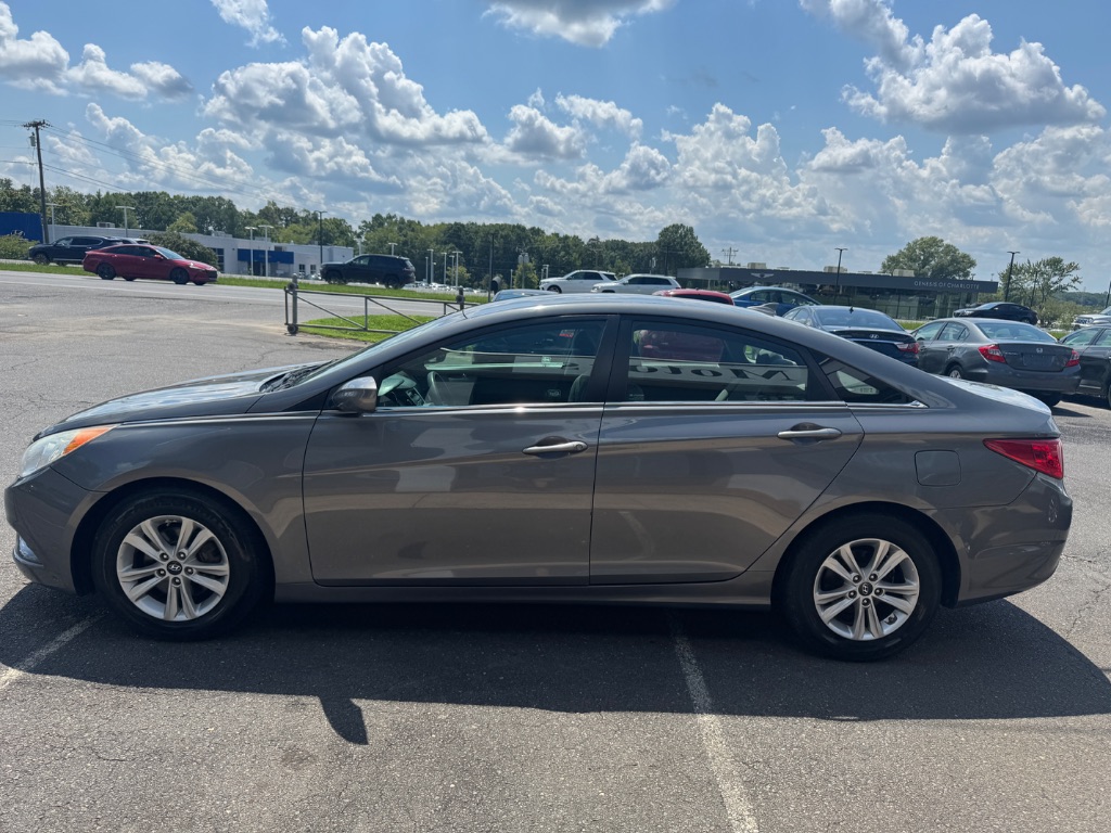 2013 Hyundai Sonata - $9,999